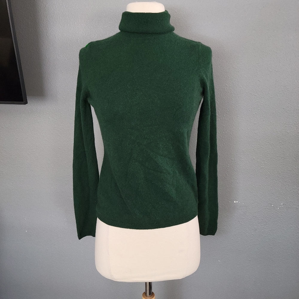 SOLD - Hunter Green Cashmere Turtleneck Sweater